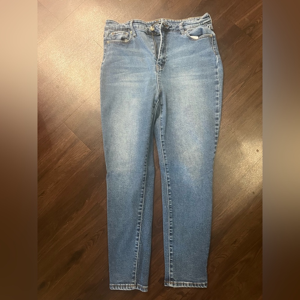 Fashion Nova Blue Skinny Jeans